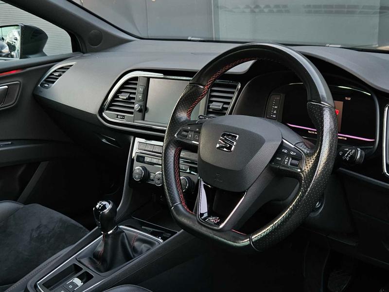 Used SEAT Leon 2019 for sale - 76660054: Photo 2