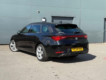 Used SEAT Leon 2024 for sale - 79333710: Photo