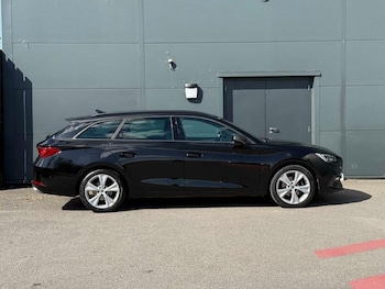 Used SEAT Leon 2024 for sale - 79333710: Photo