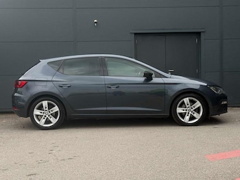 Used SEAT Leon 2019 for sale - 77989088: Photo