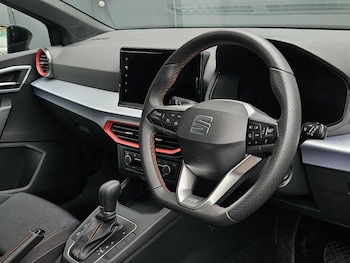 Used SEAT Ibiza 2025 for sale - 76154152: Photo