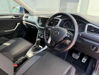 Used Volkswagen T-Roc 2021 for sale - 79050531: Photo