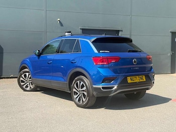 Used Volkswagen T-Roc 2021 for sale - 79050531: Photo