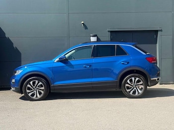 Used Volkswagen T-Roc 2021 for sale - 79050531: Photo