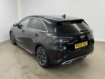 Used Kia Ceed 2025 for sale - 77653305: Photo