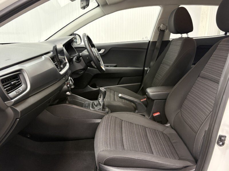 Used Kia Stonic 2020 for sale - 76922494: Photo 4