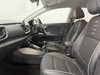 Used Kia Stonic 2021 for sale - 79287211: Photo