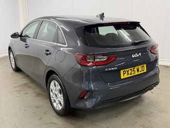 Used Kia Ceed 2025 for sale - 78779083: Photo