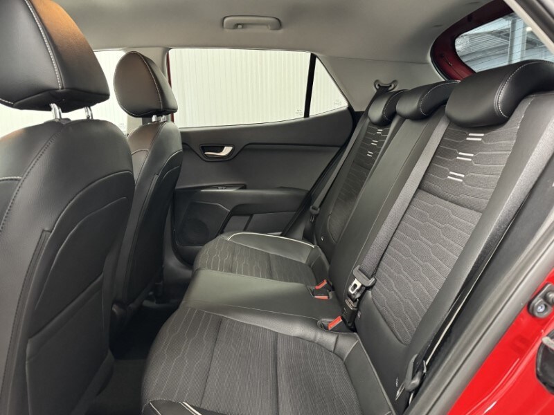 Used Kia Stonic 2023 for sale - 77988579: Photo 5