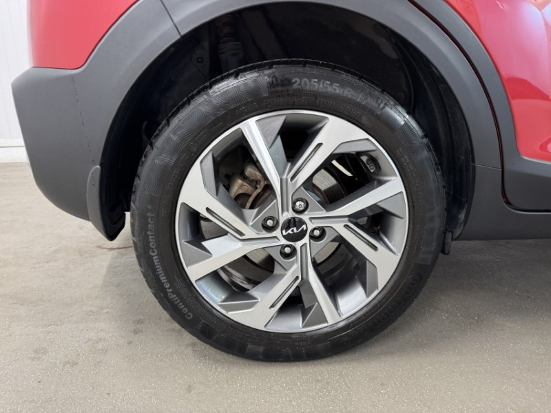 Used Kia Stonic 2023 for sale - 77988579: Photo 9