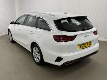 Used Kia Ceed 2025 for sale - 78838224: Photo