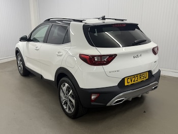 Used Kia Stonic 2023 for sale - 79548313: Photo