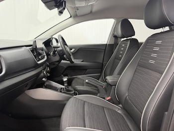 Used Kia Stonic 2025 for sale - 79504509: Photo