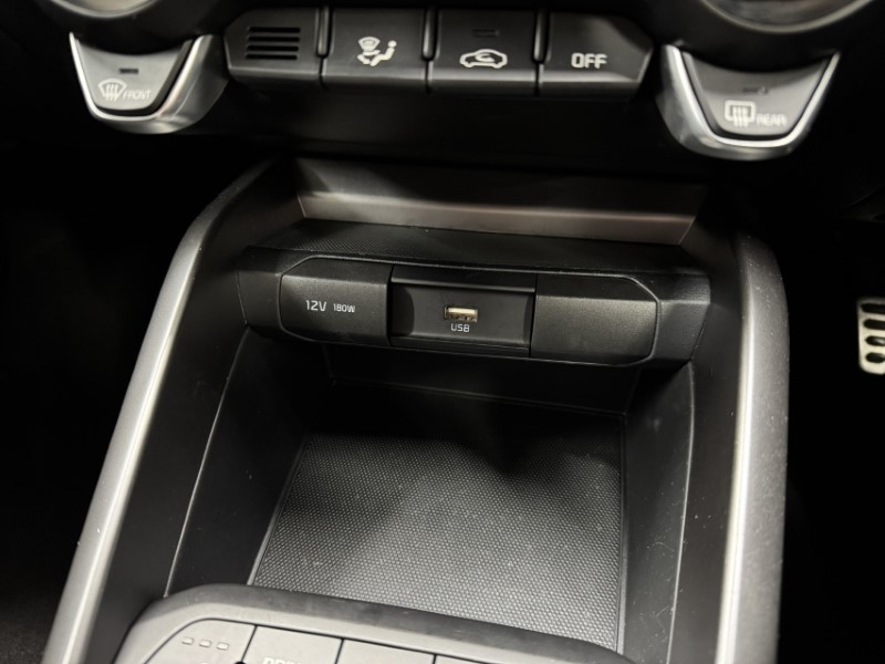 Used Kia Stonic 2023 for sale - 76922446: Photo 16