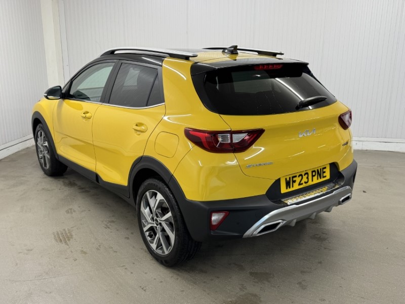 Used Kia Stonic 2023 for sale - 76922446: Photo 3