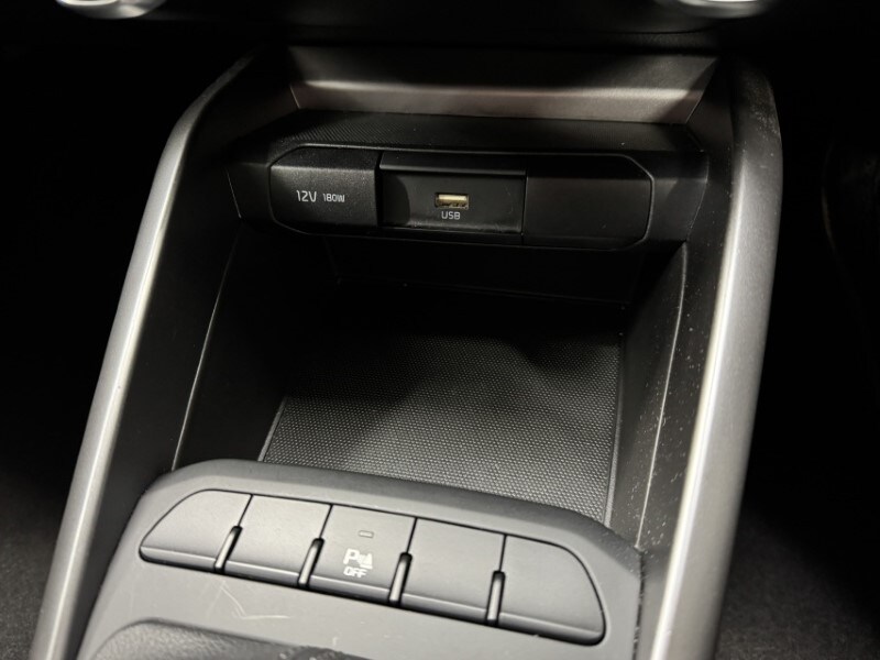 Used Kia Stonic 2023 for sale - 78067156: Photo 17