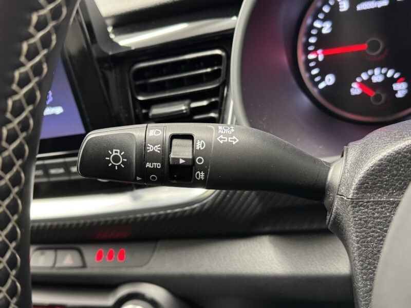 Used Kia Stonic 2023 for sale - 78067156: Photo 23