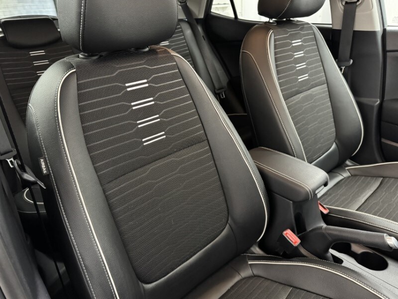 Used Kia Stonic 2023 for sale - 78067156: Photo 27