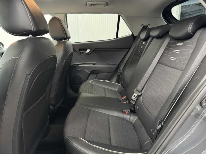 Used Kia Stonic 2023 for sale - 78067156: Photo 6