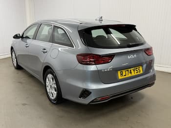 Used Kia Ceed 2024 for sale - 79664236: Photo