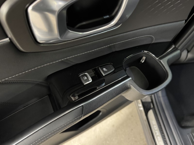 Used Kia Sorento 2023 for sale - 76922437: Photo 31