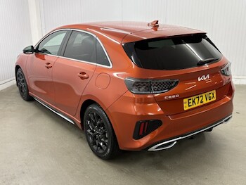 Used Kia Ceed 2022 for sale - 76922435: Photo