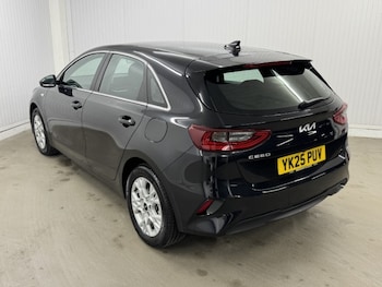 Used Kia Ceed 2025 for sale - 77326458: Photo