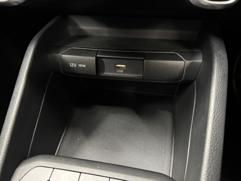 Used Kia Stonic 2023 for sale - 77918117: Photo 14