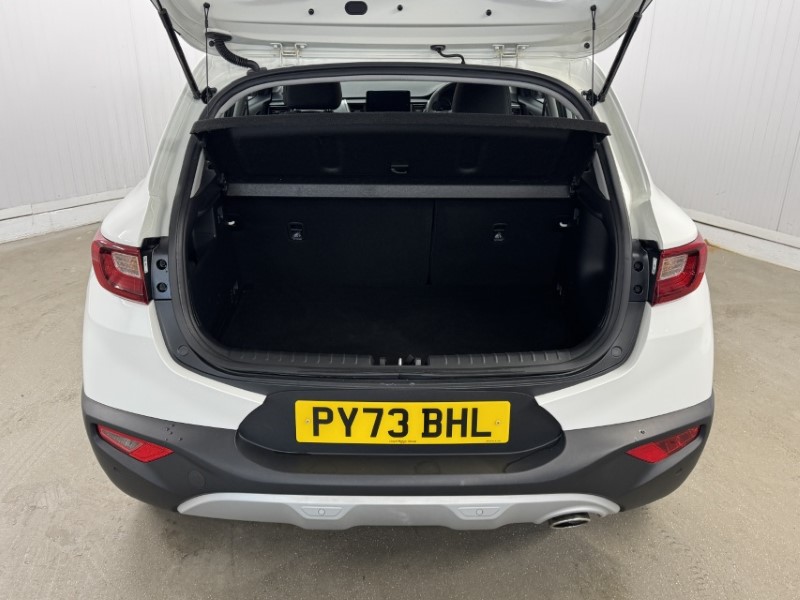 Used Kia Stonic 2023 for sale - 77918117: Photo 29