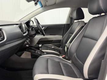 Used Kia Stonic 2019 for sale - 79459781: Photo