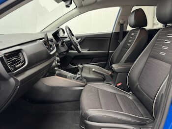 Used Kia Stonic 2024 for sale - 77834025: Photo