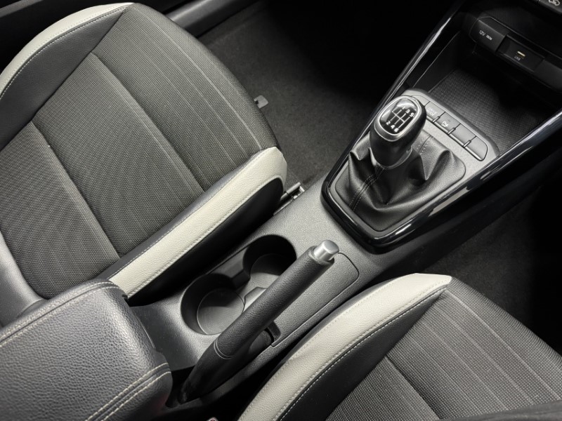 Used Kia Stonic 2023 for sale - 77950817: Photo 18