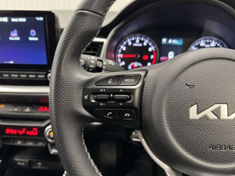 Used Kia Stonic 2023 for sale - 77950817: Photo 21