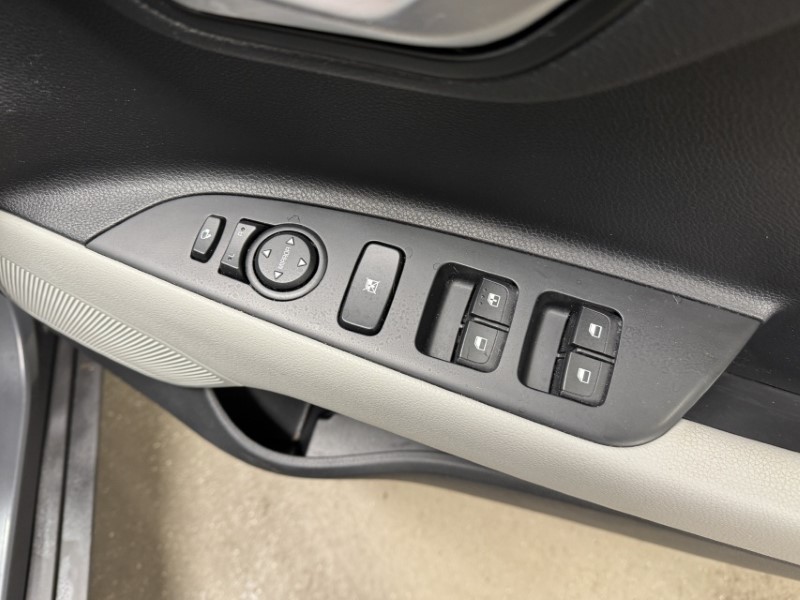 Used Kia Stonic 2023 for sale - 77950817: Photo 26