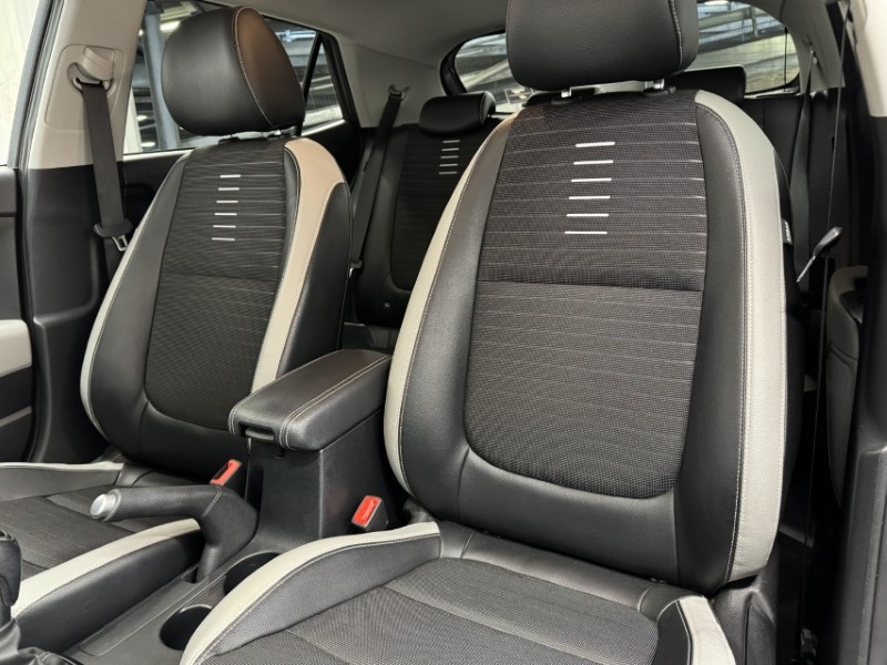 Used Kia Stonic 2023 for sale - 77950817: Photo 30