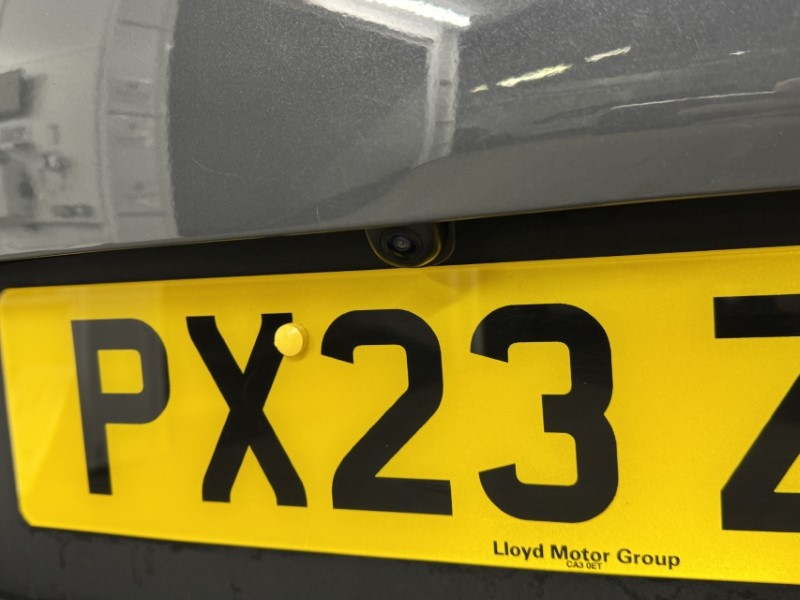 Used Kia Stonic 2023 for sale - 77950817: Photo 33