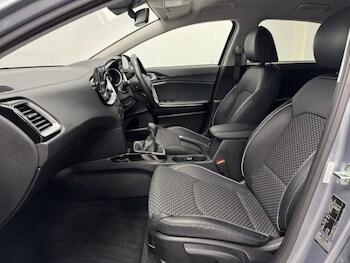 Used Kia Ceed 2022 for sale - 76980948: Photo