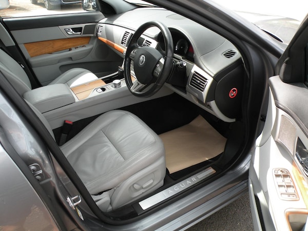 Used Jaguar XF 2009 for sale - 67746510: Photo 8
