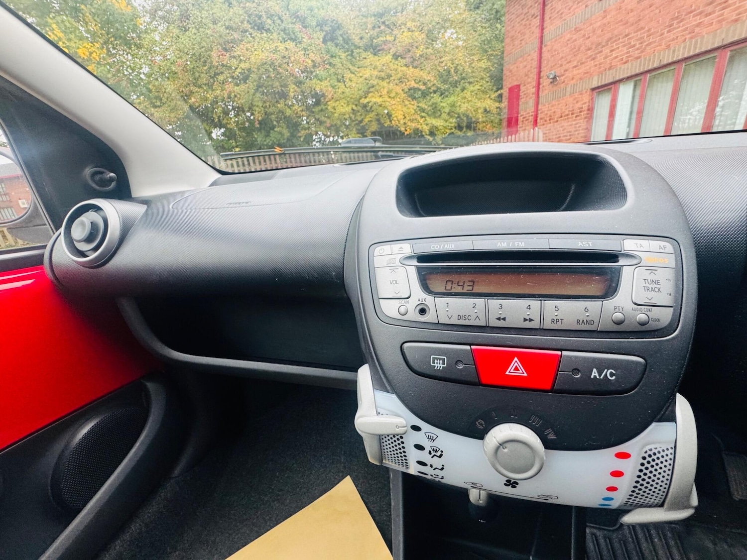 Used Peugeot 107 2013 for sale - 76326568: Photo 25