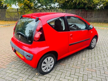 Used Peugeot 107 2013 for sale - 76326568: Photo 2