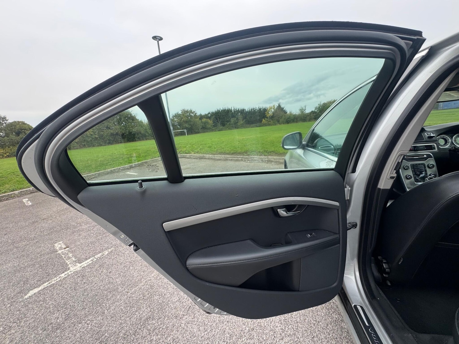 Used Volvo S80 2012 for sale - 76348907: Photo 34