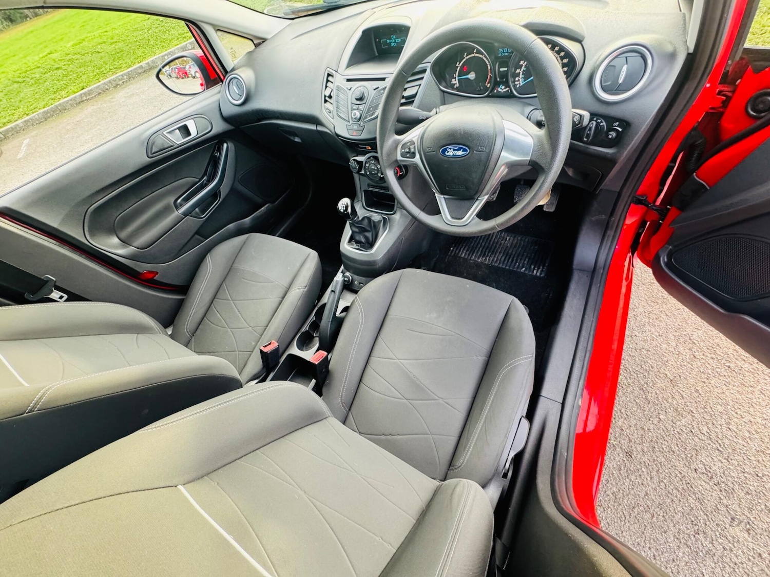 Used Ford Fiesta 2014 for sale - 76608287: Photo 2