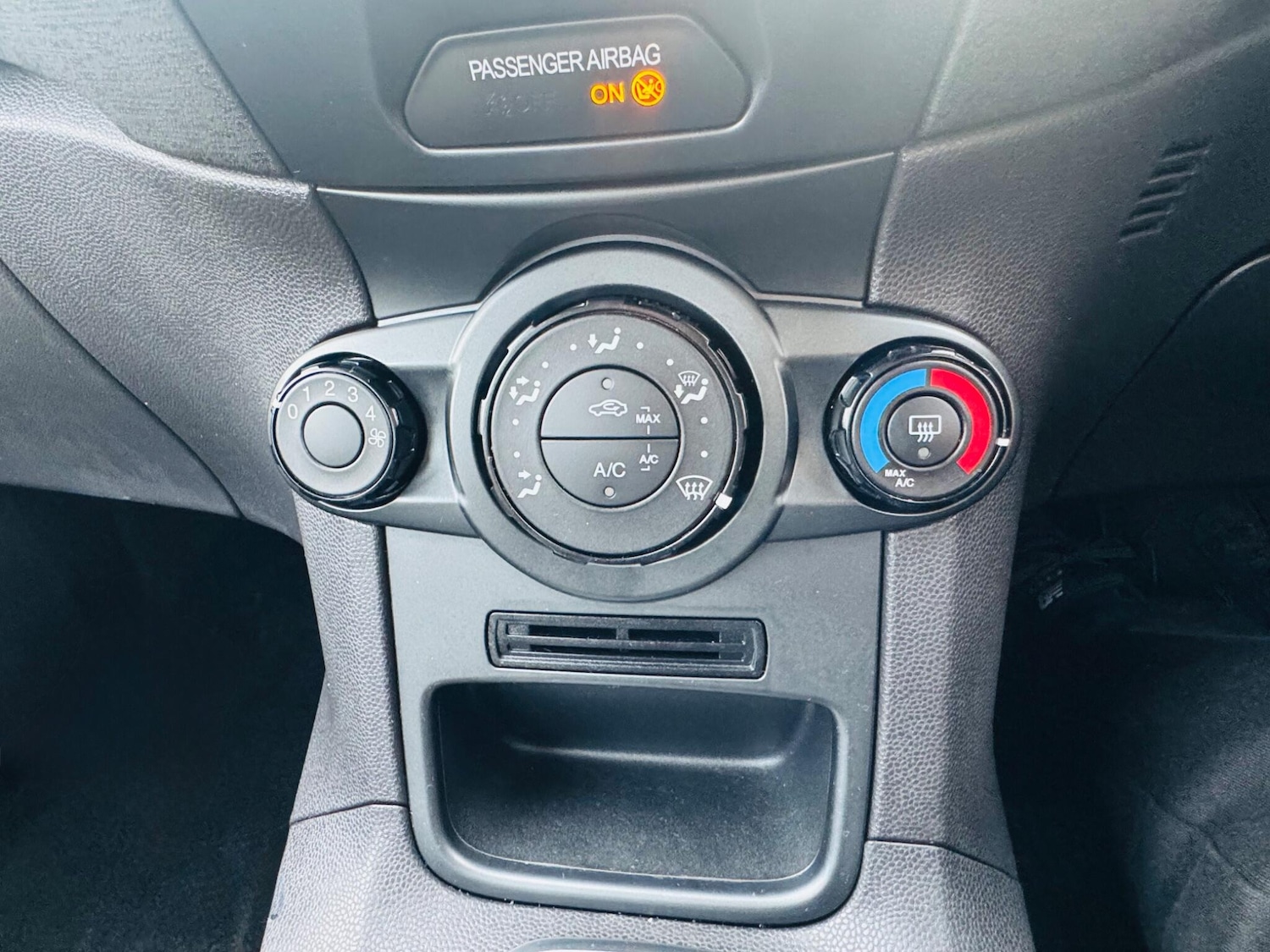 Used Ford Fiesta 2014 for sale - 76608287: Photo 36