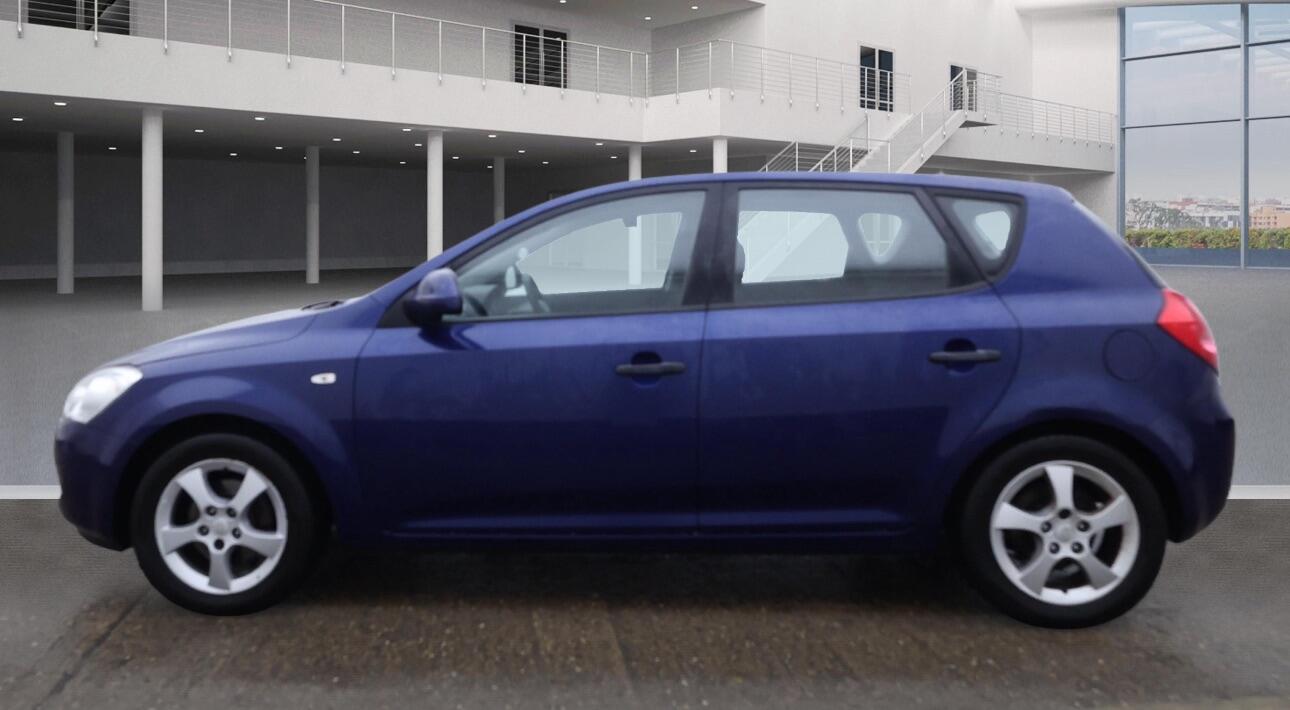 Used Kia Ceed 2009 for sale - 76997230: Photo 4