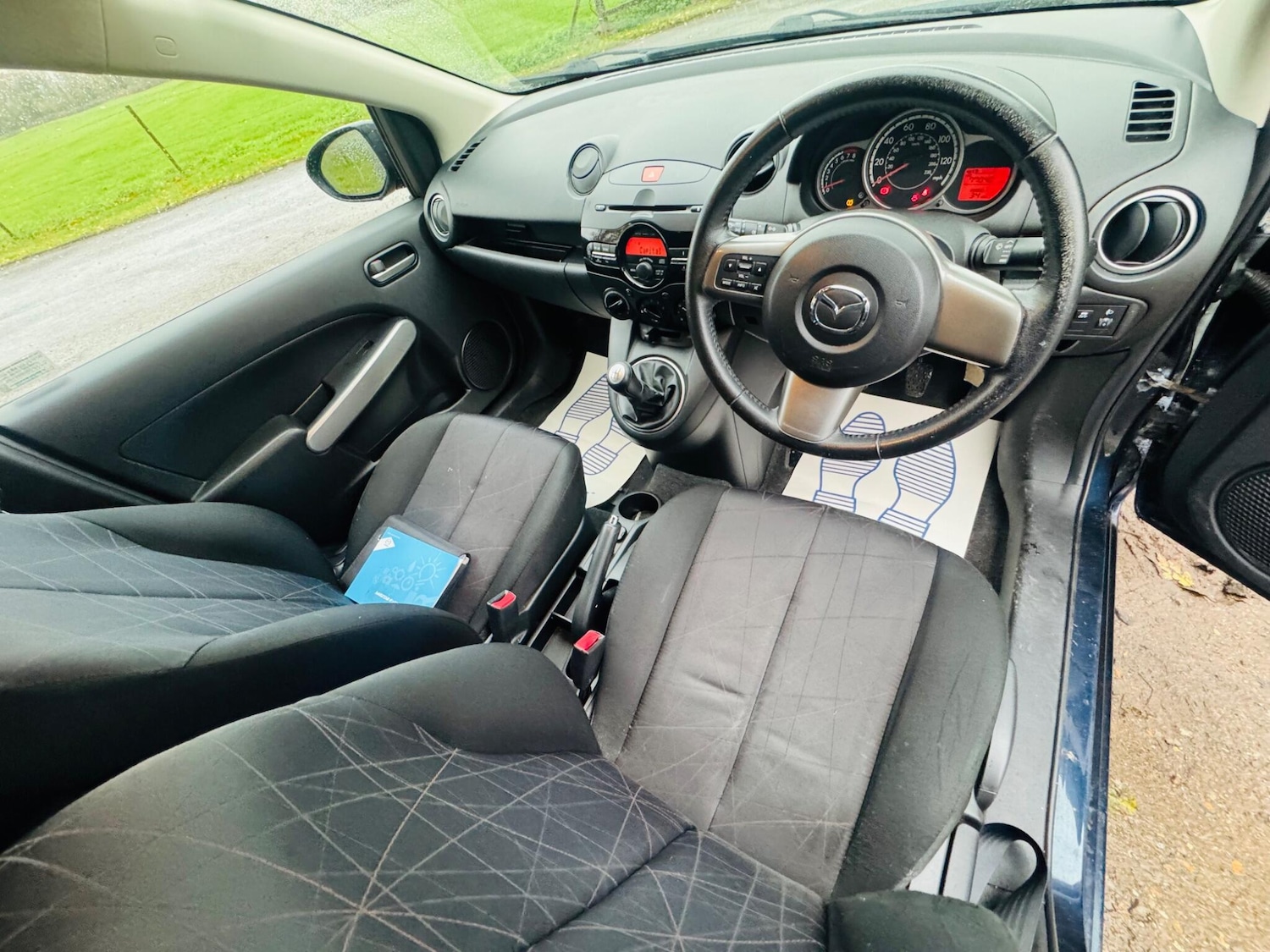 Used Mazda Mazda2 for sale - 77242724: Photo 3