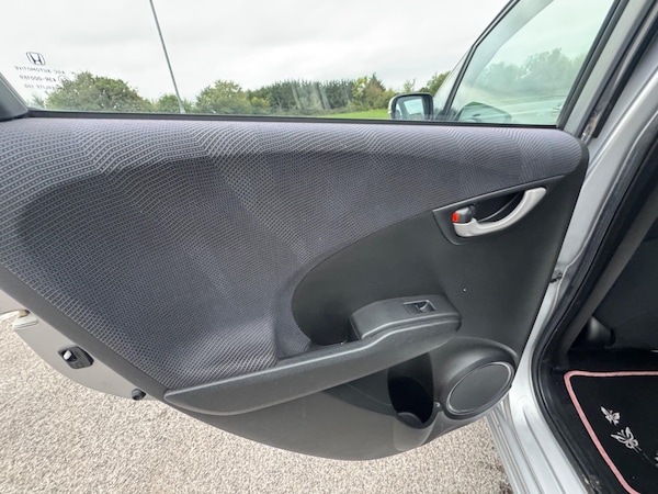 Used Honda Jazz 2009 for sale - 76260192: Photo 32