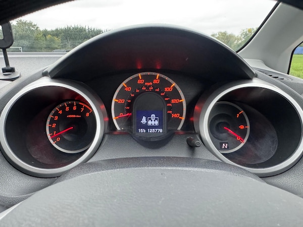 Used Honda Jazz 2009 for sale - 76260192: Photo 50