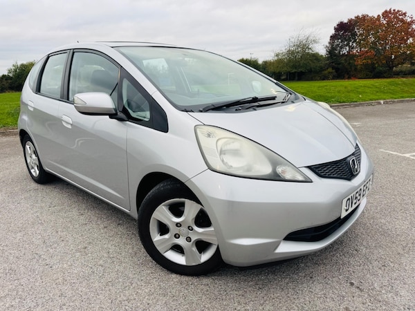 Used Honda Jazz 2009 for sale - 76260192: Photo 5