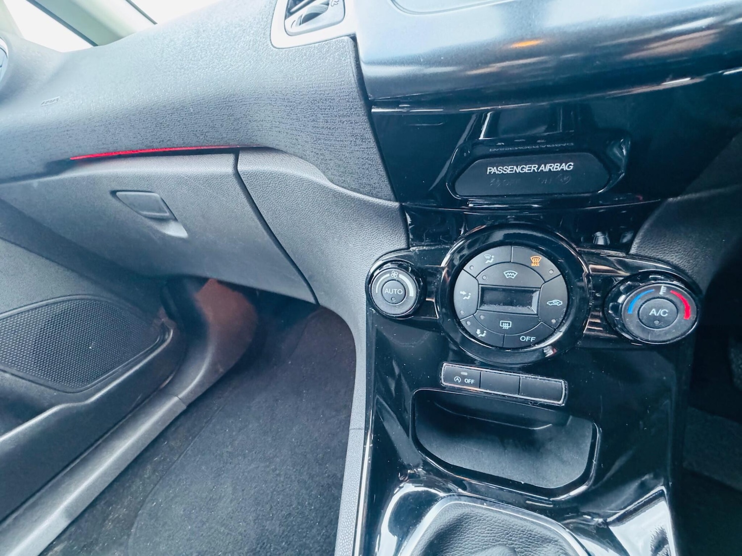 Used Ford Fiesta 2014 for sale - 77320805: Photo 36