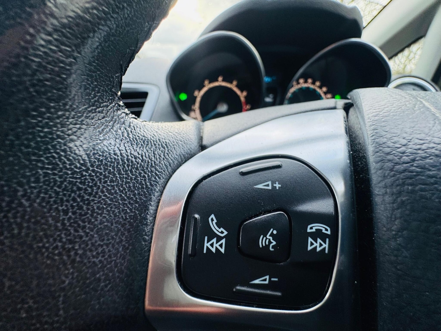 Used Ford Fiesta 2014 for sale - 77320805: Photo 40